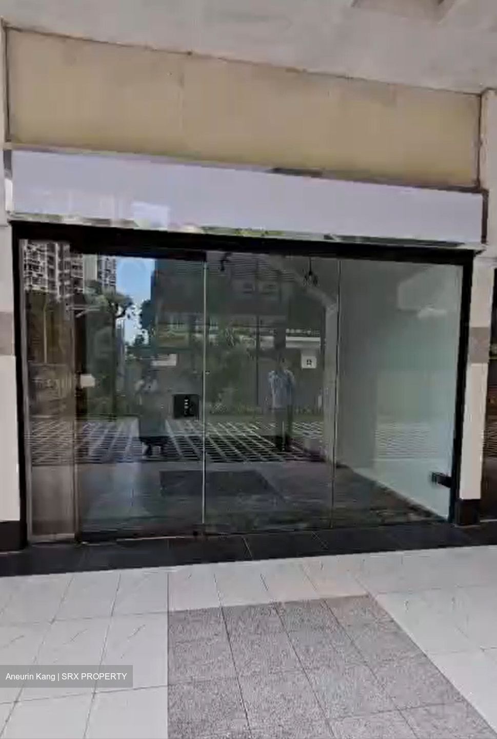 Roxy Square (D15), Retail #566110131